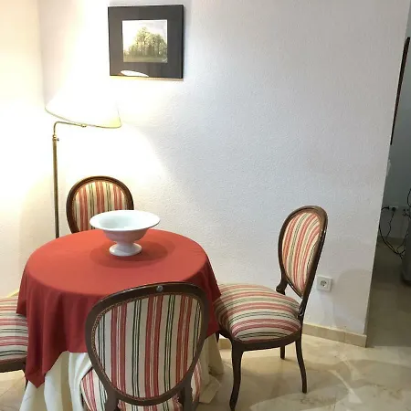 Ronda De Tejares *
